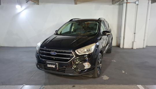 Ford • Escape