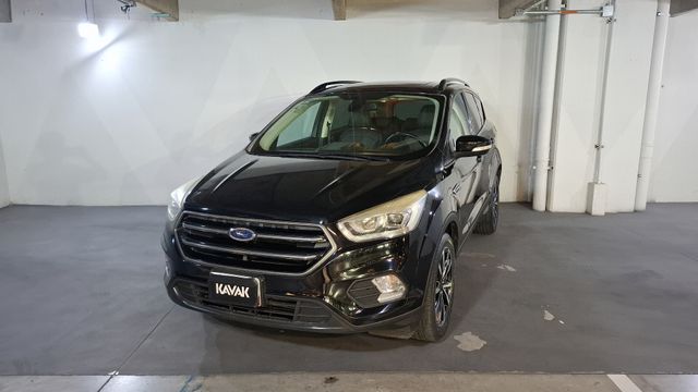 Ford • Escape