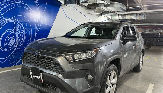 Toyota • RAV4