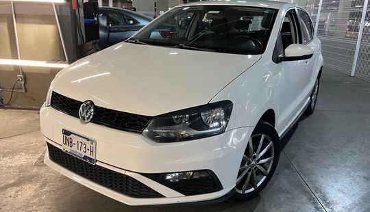 Volkswagen • Polo