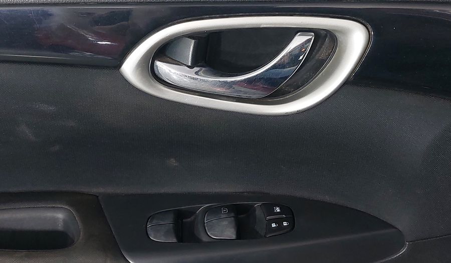 Nissan Sentra 1.8 ADVANCE CVT Sedan 2017