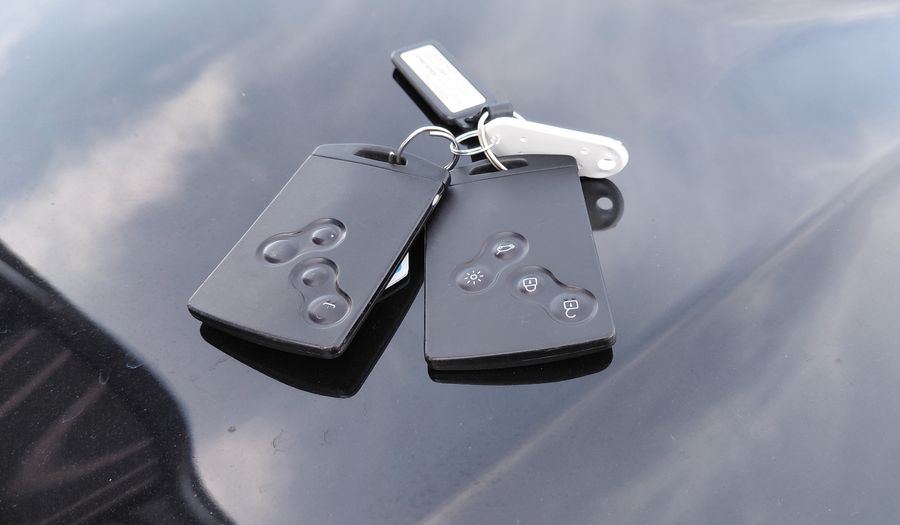 Renault Koleos 2.5 L 4X4 PRIVILEGE MT Suv 2012