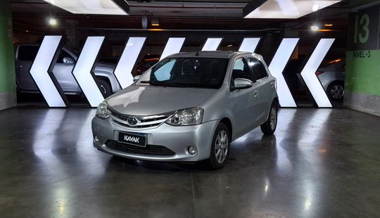 Toyota • Etios