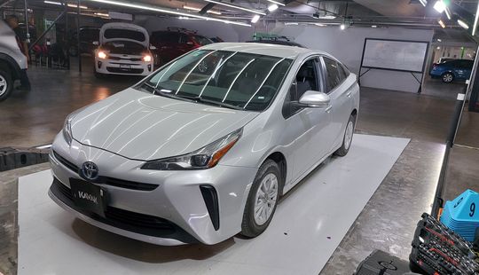 Toyota • Prius