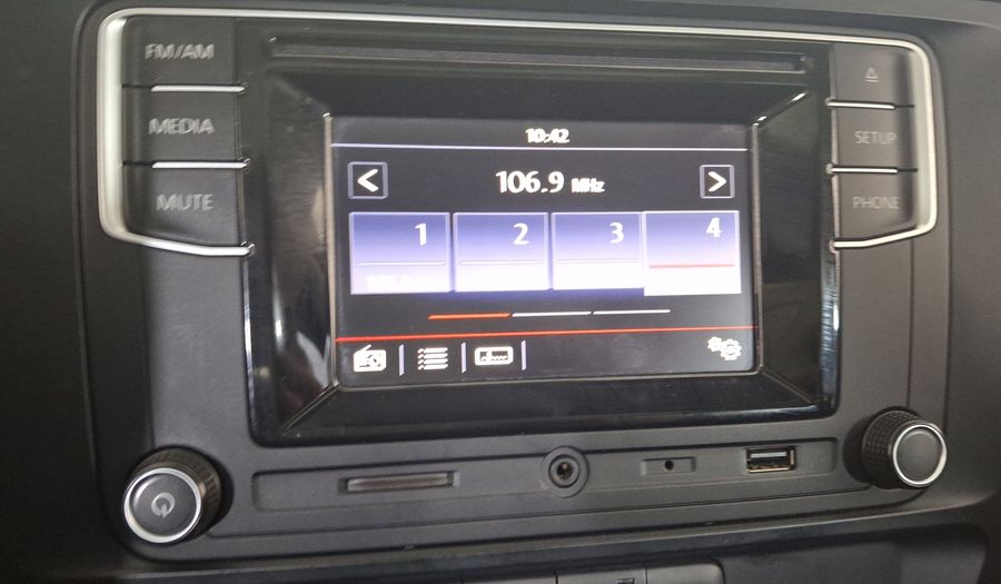 Volkswagen Jetta 2.5 COMFORTLINE TIP. BOLSAS AIRE DEL. Sedan 2017