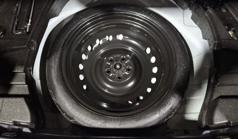 Toyota Prius 1.8 HEV BASE AUTO Hatchback 2021