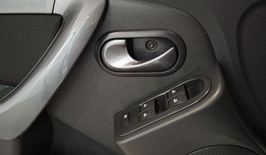 Renault Duster 2.0 DYNAMIQUE MEDIA NAV AT Suv 2015