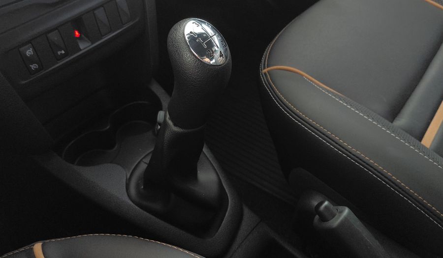 Renault Sandero Stepway 1.6 ZEN Hatchback 2023