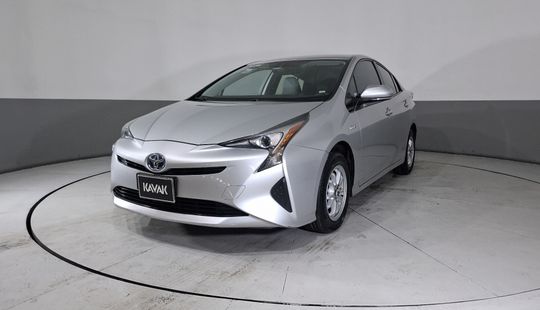 Toyota • Prius