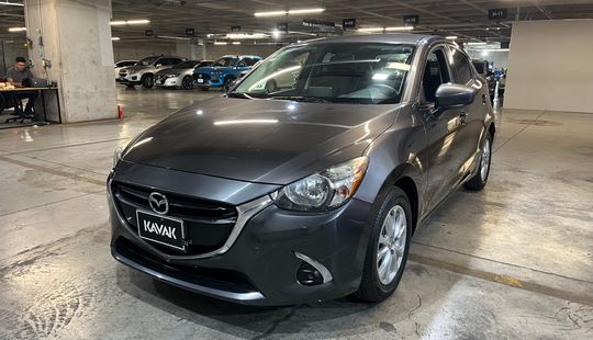 Mazda • Mazda 2