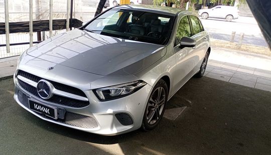 Mercedes Benz • Clase A