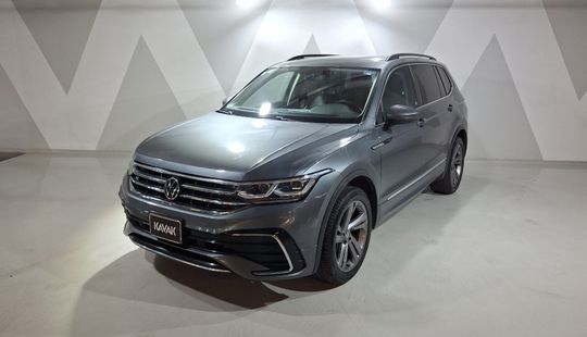 Volkswagen • Tiguan