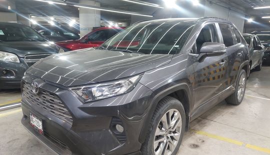 Toyota • RAV4