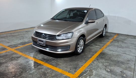 Volkswagen • Vento