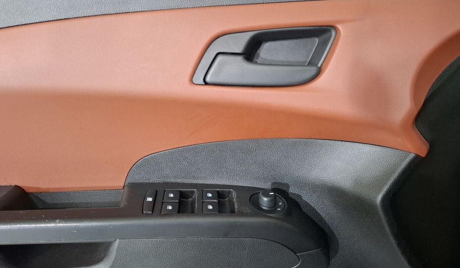 Chevrolet Sonic 1.6 AT K LT Hatchback 2016