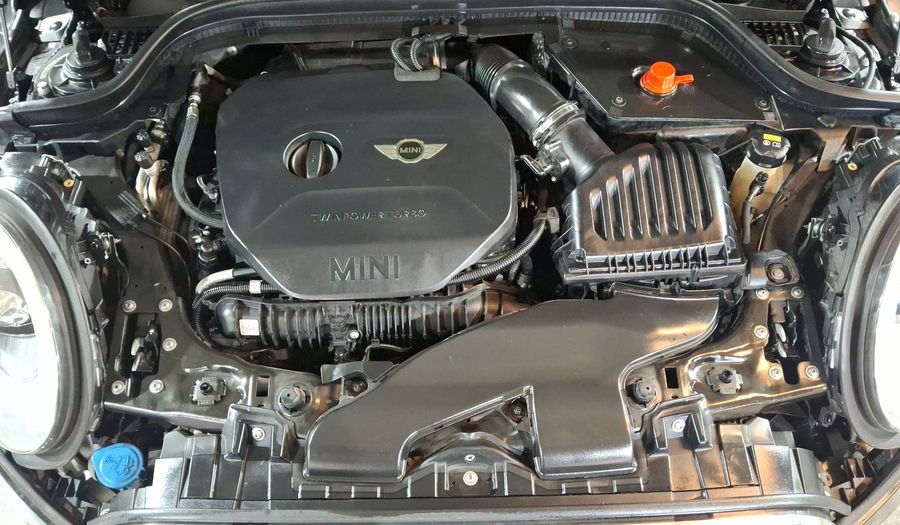 Mini Cooper S 2.0 COOPER CHILI AT Hatchback 2017