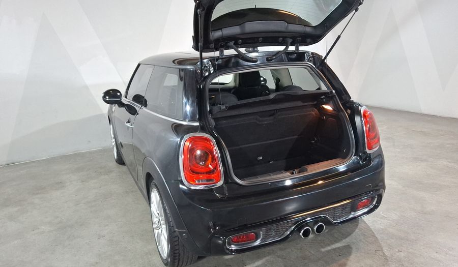 Mini Cooper S 2.0 COOPER CHILI AT Hatchback 2017