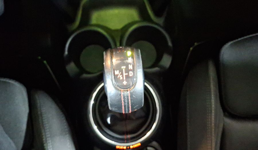 Mini Cooper S 2.0 COOPER CHILI AT Hatchback 2017