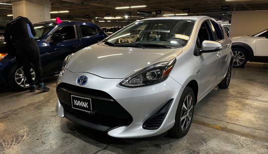 Toyota • Prius C