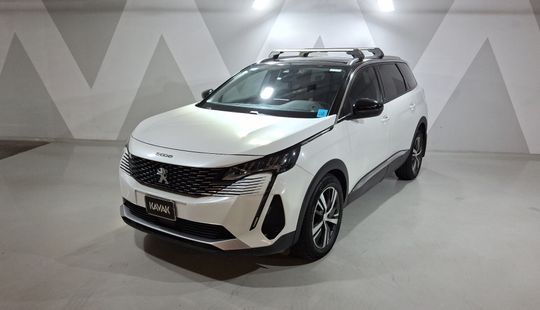 Peugeot • 5008