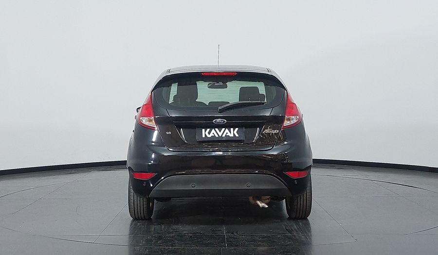 Ford Fiesta 1.6 SEL AT Hatchback 2017