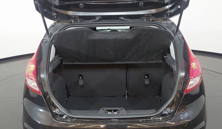 Ford Fiesta 1.6 SEL AT Hatchback 2017