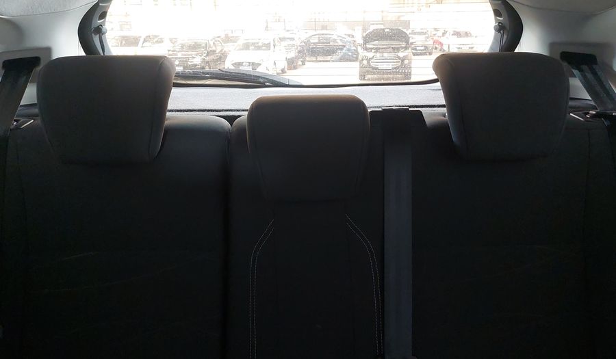 Ford Fiesta 1.6 SEL AT Hatchback 2017