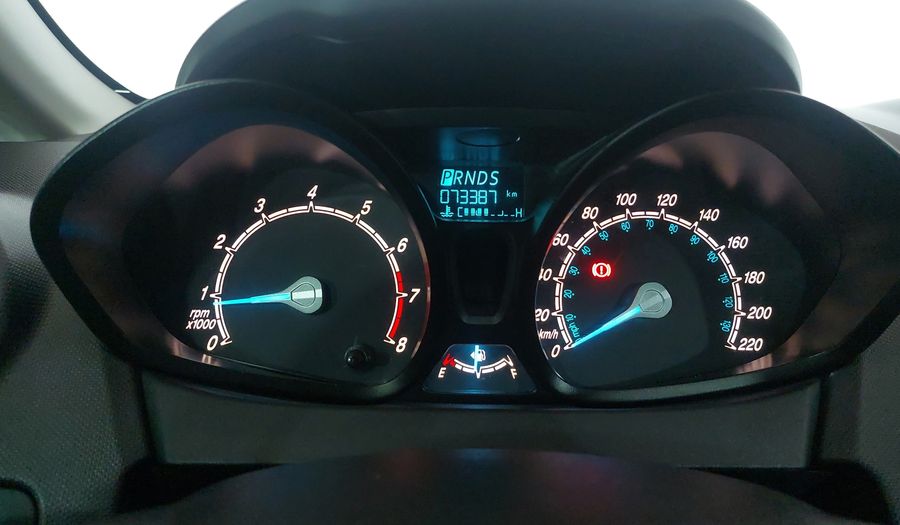 Ford Fiesta 1.6 SEL AT Hatchback 2017