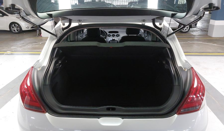 Peugeot 308 1.6 16V FLEX ALLURE Hatchback 2016