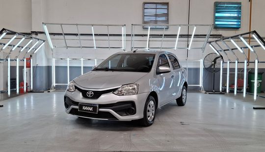 Toyota • Etios