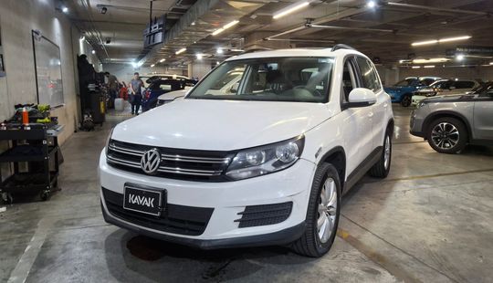 Volkswagen • Tiguan