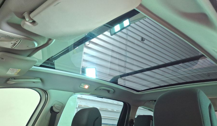 Peugeot 5008 2.0 HDI ALLURE AUTO Minivan 2015