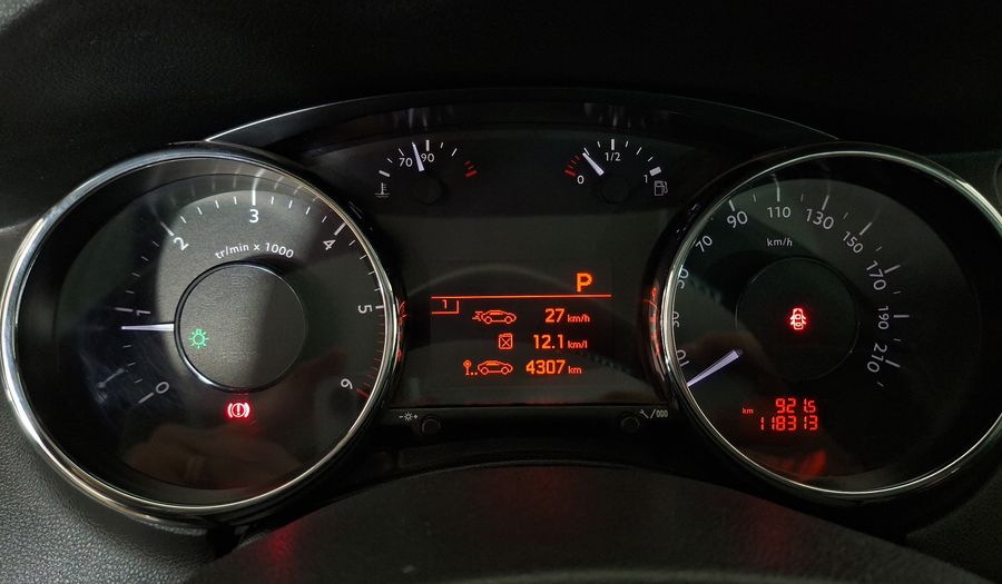 Peugeot 5008 2.0 HDI ALLURE AUTO Minivan 2015