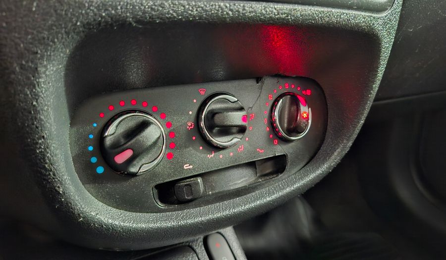 Renault Clio 1.1 EXPRESSION Hatchback 2014