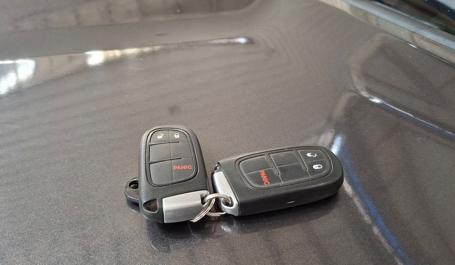 Dodge Ram 5.7 LARAMIE AUTO CREW CAB 4WD Pickup 2017