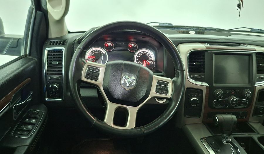 Dodge Ram 5.7 LARAMIE AUTO CREW CAB 4WD Pickup 2017