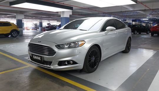 Ford • Fusion