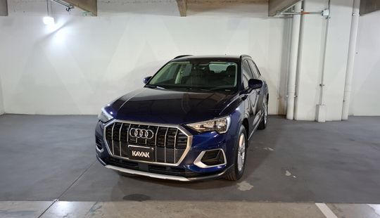 Audi • Q3