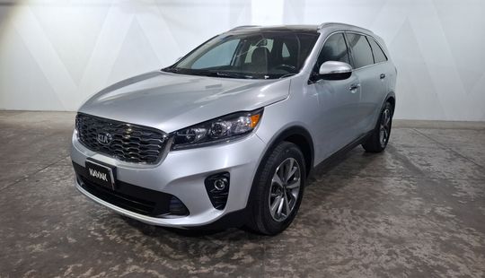 Kia • Sorento
