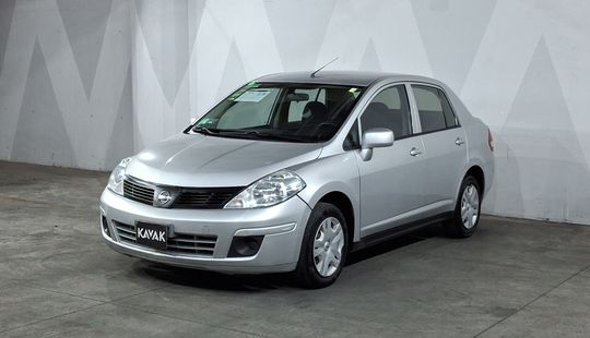 Nissan • Tiida