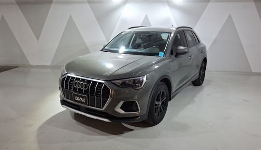 Audi • Q3