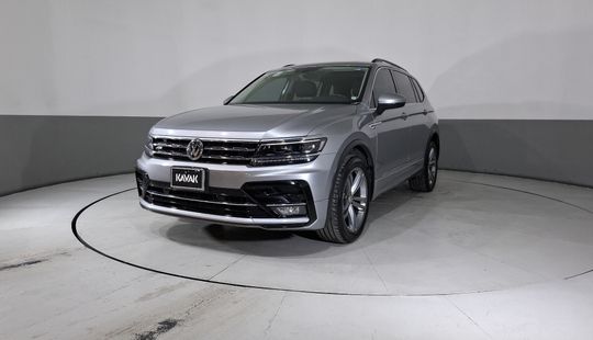 Volkswagen • Tiguan