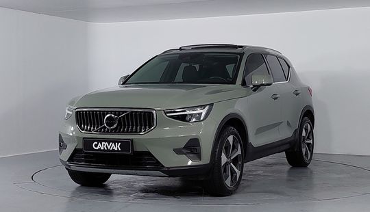 Volvo • XC40