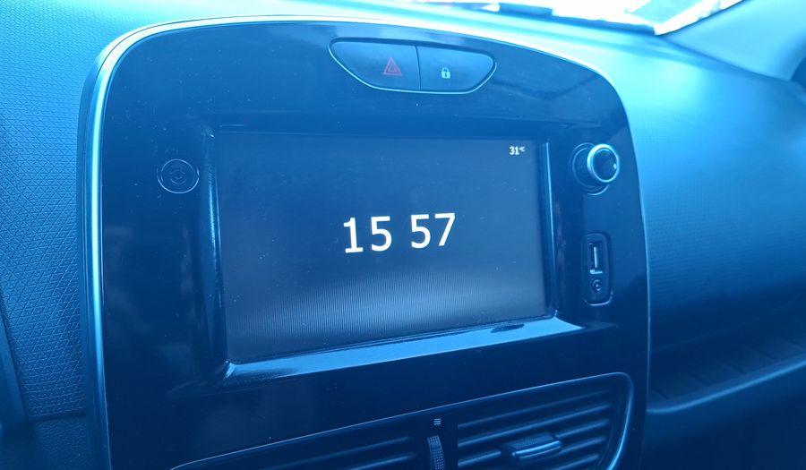 Renault Clio 1.2 EXPRESSION Hatchback 2021