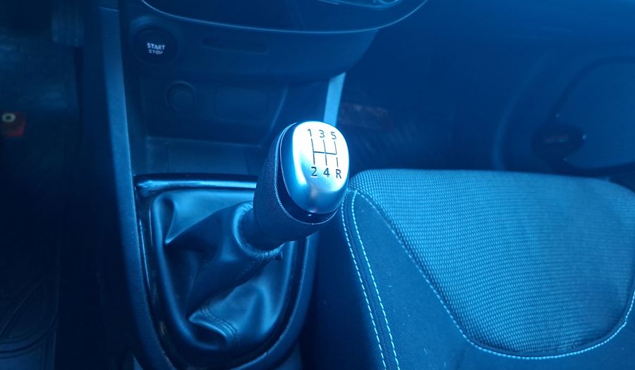 Renault Clio 1.2 EXPRESSION Hatchback 2021