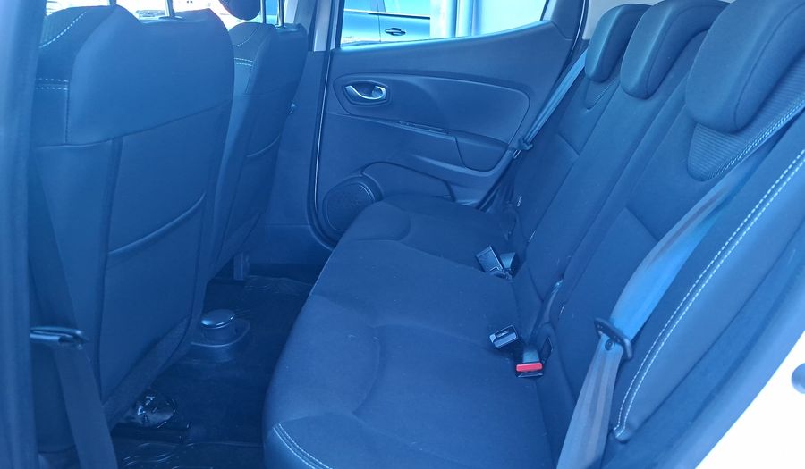 Renault Clio 1.2 EXPRESSION Hatchback 2021