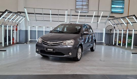 Toyota • Etios