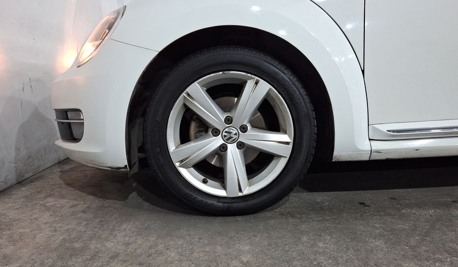 Volkswagen Beetle 2.5 SPORTLINE MT Hatchback 2016