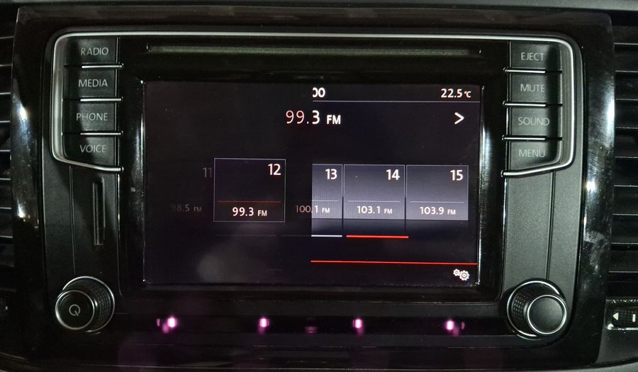 Volkswagen Beetle 2.5 SPORTLINE MT Hatchback 2016