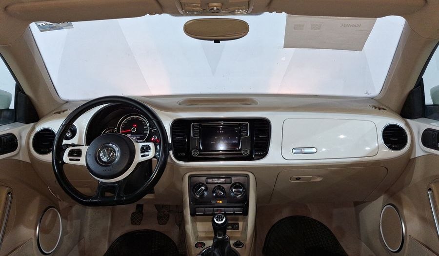 Volkswagen Beetle 2.5 SPORTLINE MT Hatchback 2016